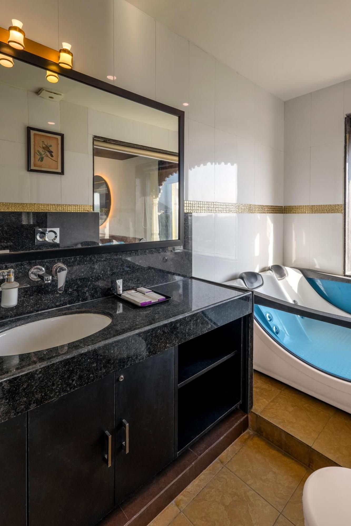 Sterling Balicha Udaipur Hotel Kültér fotó